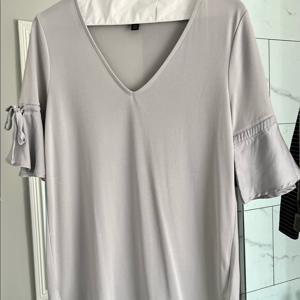 Gray Banana Republic work blouse